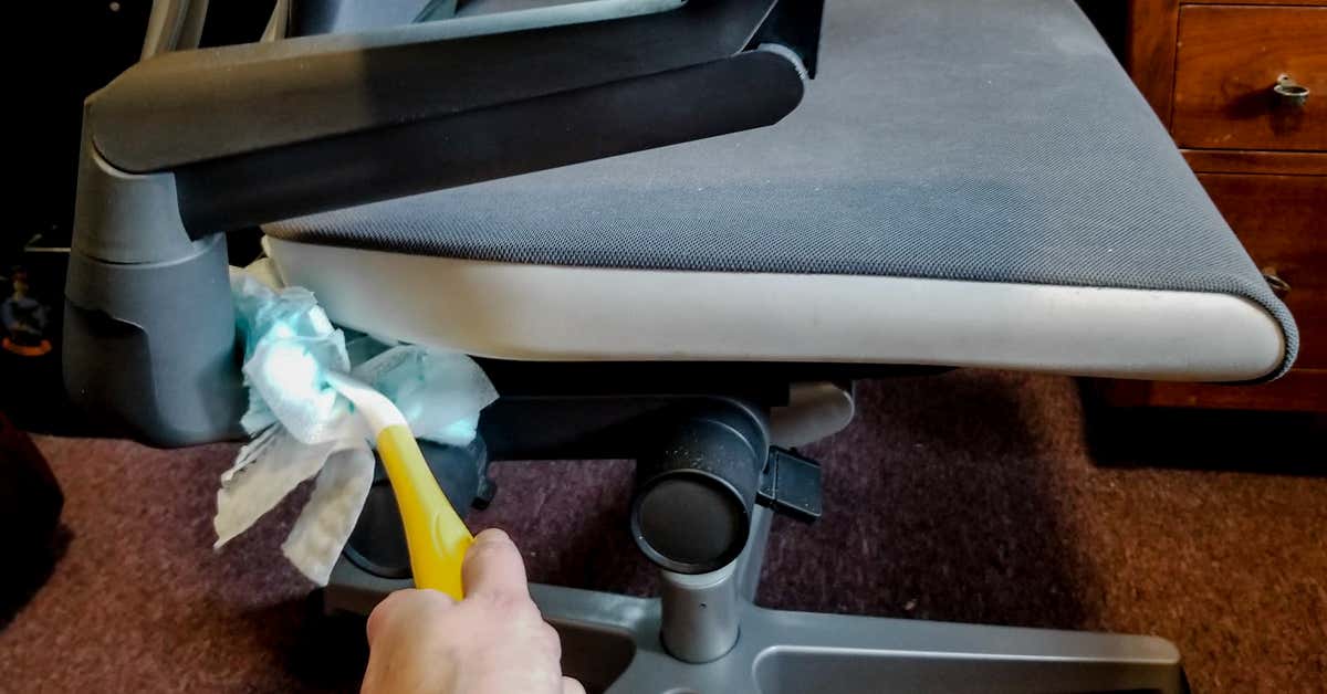 How To Clean A Stained Office Chair? Crystal