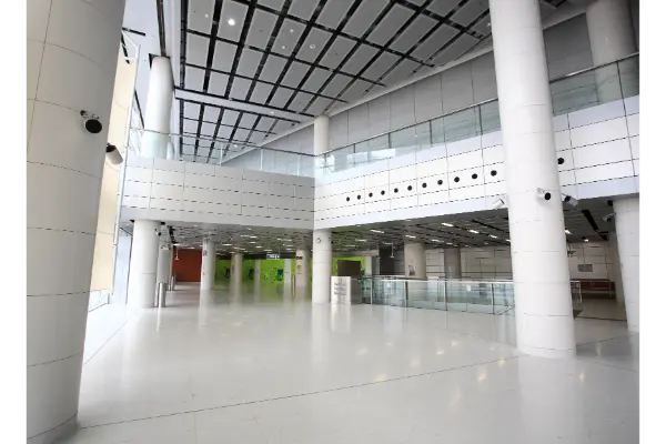 How to Choose the Right Commercial Building Cleaning Company