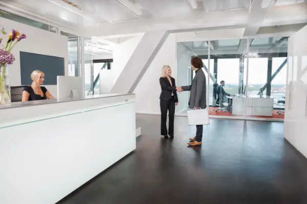 The Link Between Cleanliness and Customer Satisfaction in Commercial Spaces